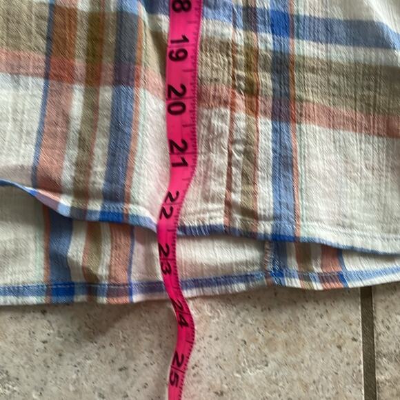 Madewell V Neck Shoulder Ruffle Top in Plaid - Picture 13 of 16